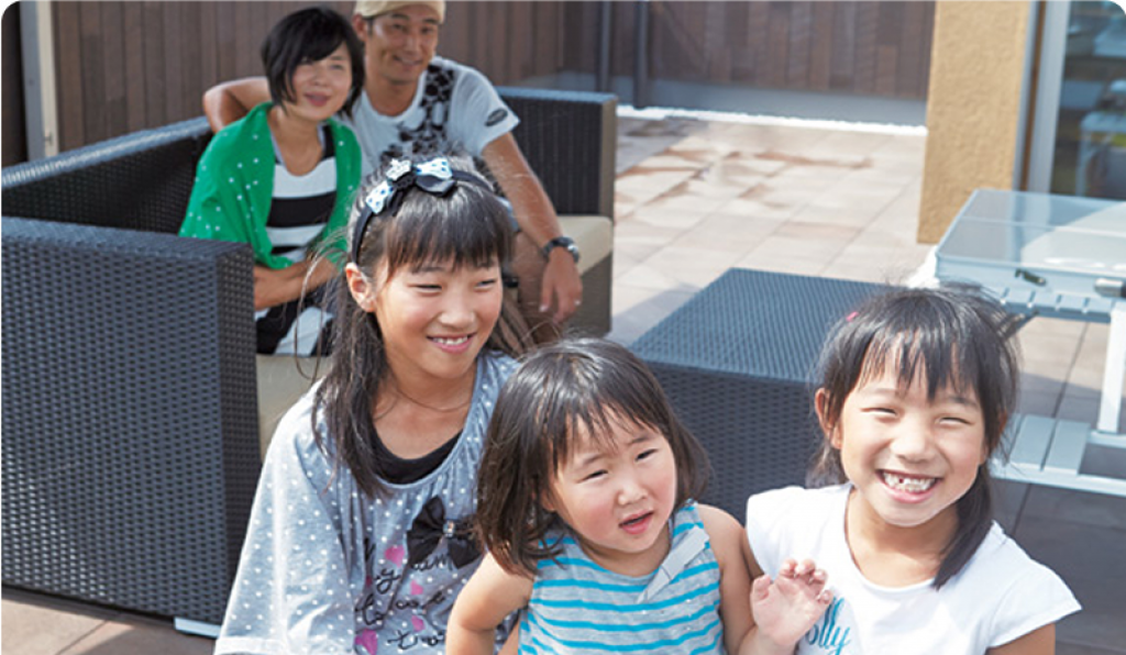 遊んで 食べて 寝る 屋上フル活用 お客様の声 屋上のある家を木造戸建住宅で実現 プラスワンリビング Plus One Living